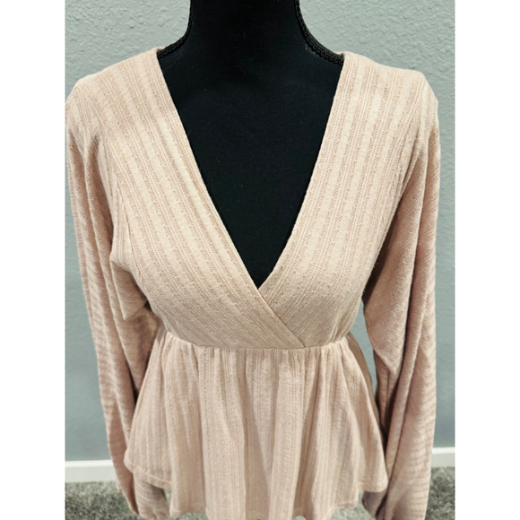 Peach Lane Mauve Long-Sleeve Peplum Surplice Top, Size M, NEW - Picture 2 of 8